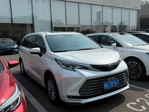 Toyota Sienna, 2022