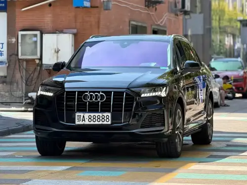 Audi Q7, 2023
