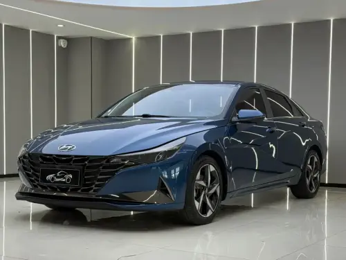 Hyundai Elantra, 2023