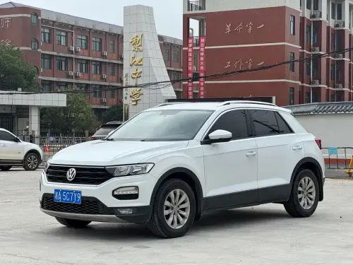 Volkswagen T-Roc, 2019