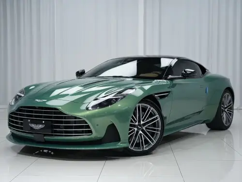 Aston Martin DB12, 2024