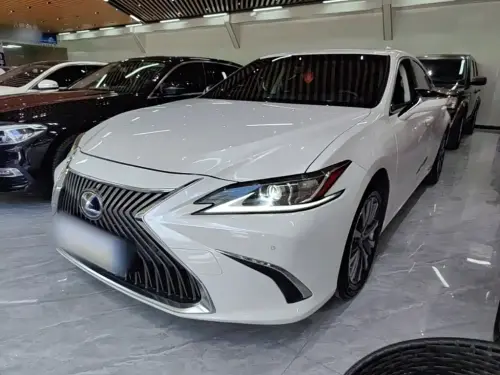 Lexus ES, 2020
