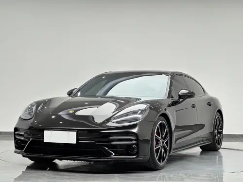 Porsche Panamera, 2022