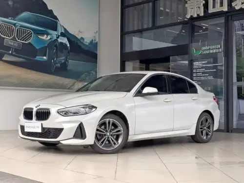 BMW 1-Series, 2022