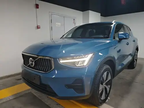 Volvo XC40, 2024