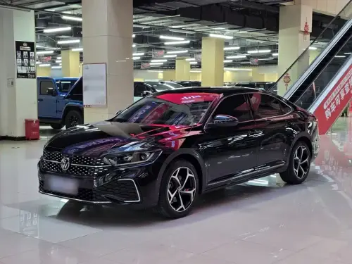 Volkswagen Passat, 2025
