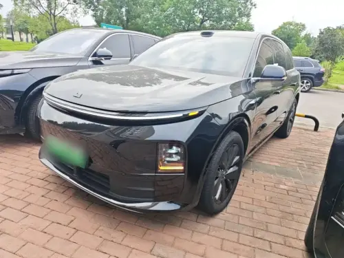 Li Auto L6, 2025