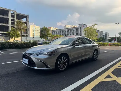 Lexus ES, 2020