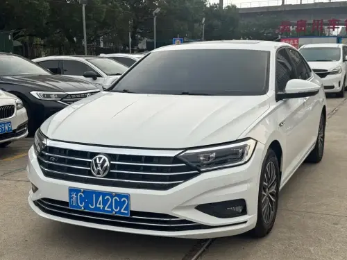 Volkswagen Sagitar, 2020