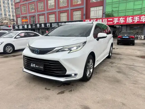 Toyota Sienna, 2024