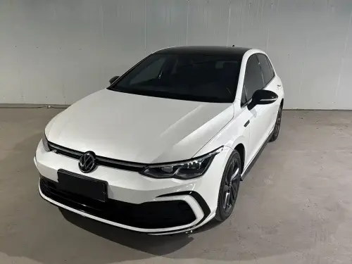Volkswagen Golf, 2022