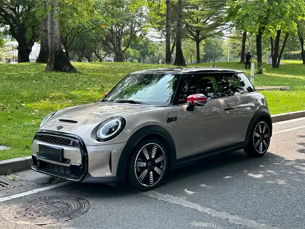 Mini MINI, 2023