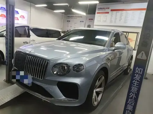 Bentley Bentayga, 2023
