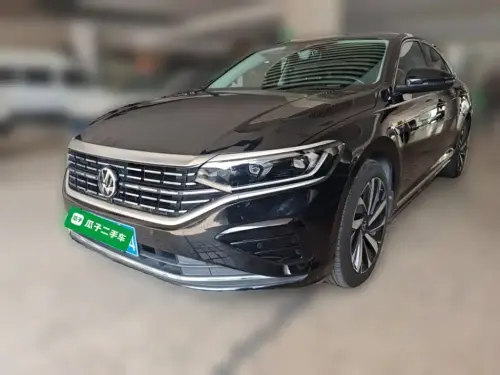 Volkswagen Passat, 2022