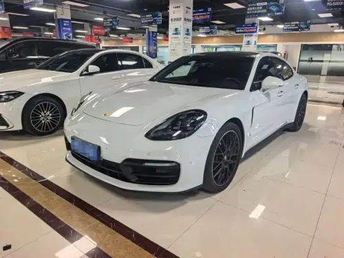 Porsche Panamera, 2023