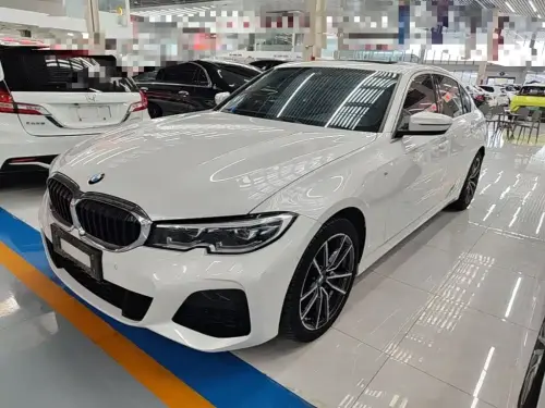 BMW 3-Series, 2022