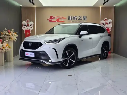 Toyota Crown Kluger, 2024