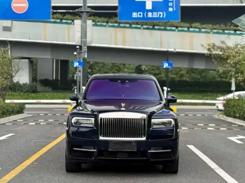 Rolls-Royce Cullinan, 2021