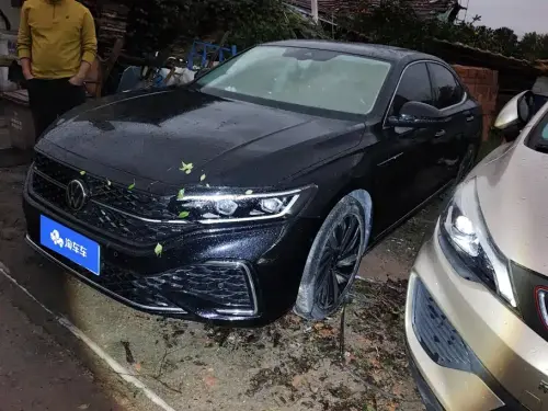 Volkswagen Passat, 2022