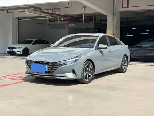 Hyundai Elantra, 2022