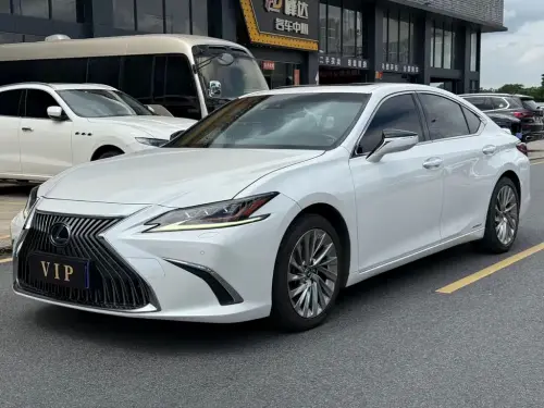 Lexus ES, 2020