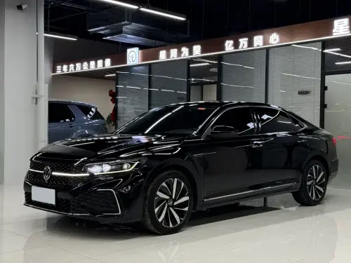 Volkswagen Passat, 2022