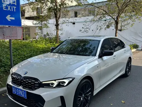 BMW 3-Series, 2023