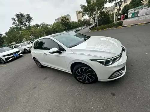 Volkswagen Golf, 2021