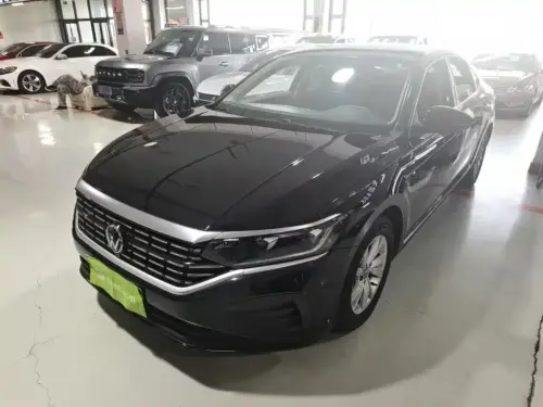 Volkswagen Passat, 2023