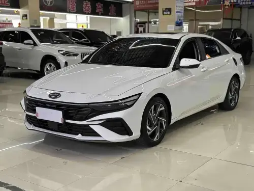 Hyundai Elantra, 2023