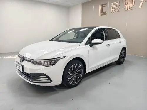 Volkswagen Golf, 2022