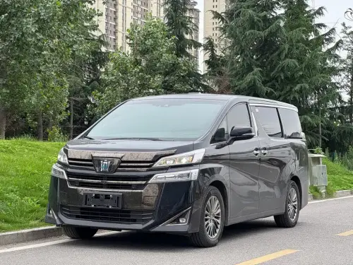 Toyota Vellfire, 2023
