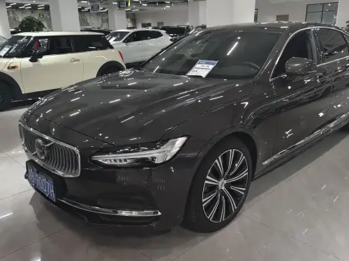 Volvo S90, 2023