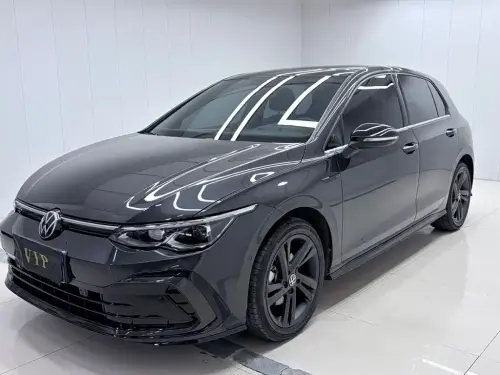 Volkswagen Golf, 2023