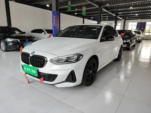 BMW 1-Series, 2021