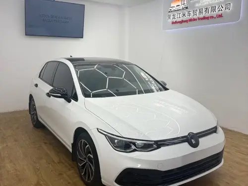 Volkswagen Golf, 2023