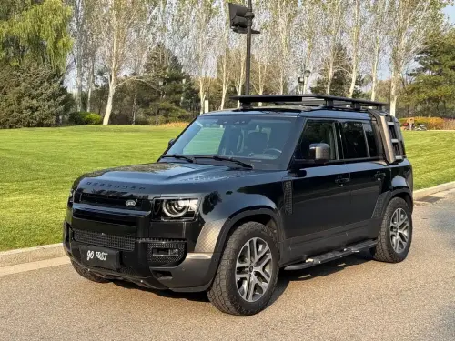 Land Rover Defender, 2023