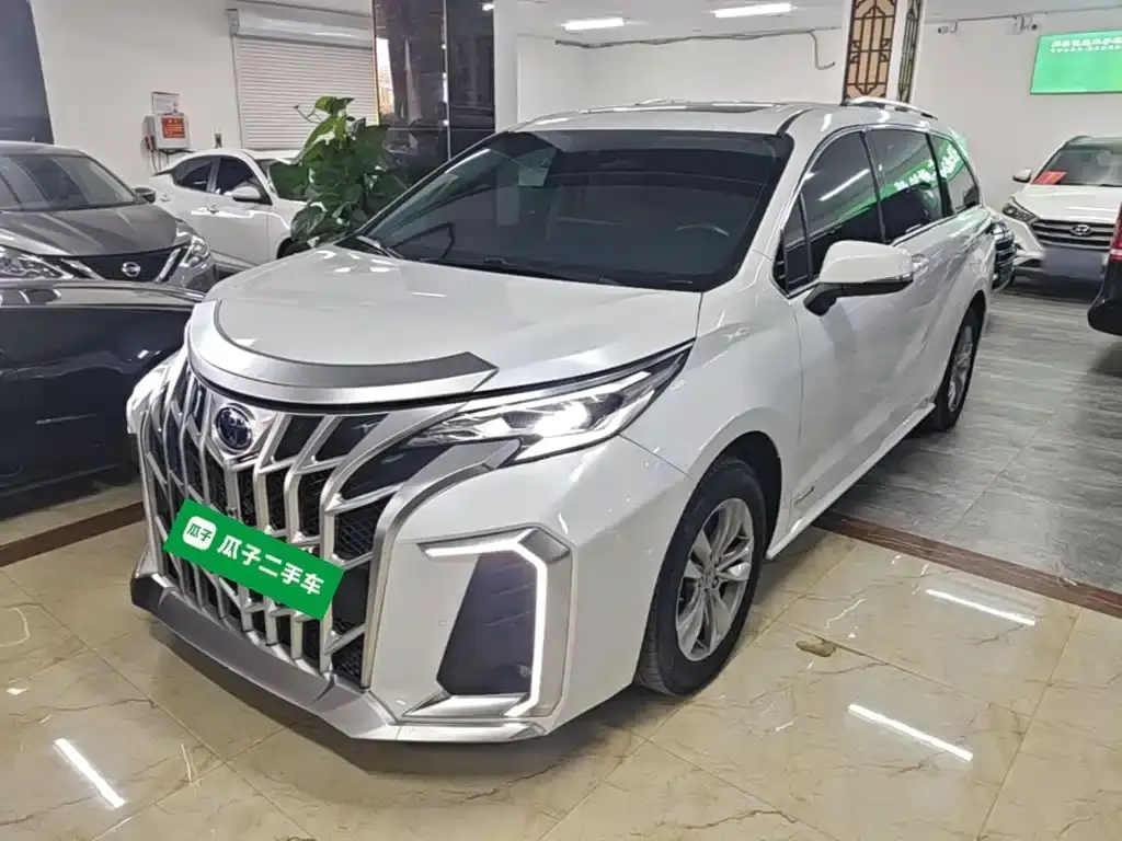 Toyota Sienna, 2023