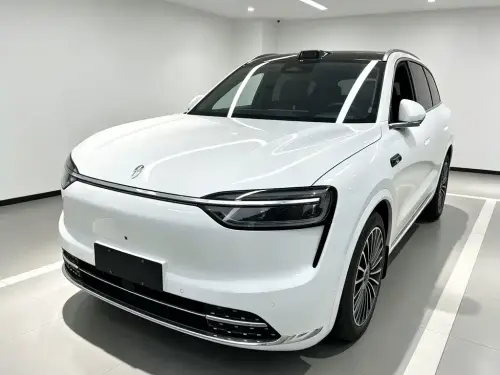 AITO M7, 2025