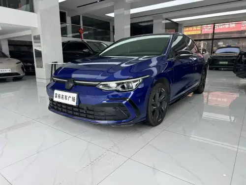 Volkswagen Golf, 2023