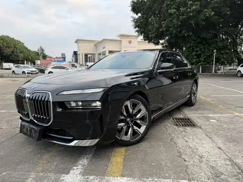 BMW 7-Series, 2023