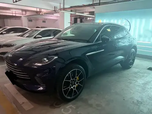 Aston Martin DBX, 2021