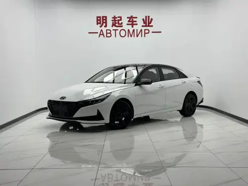 Hyundai Elantra, 2023