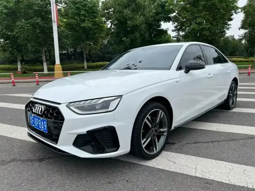 Audi A4, 2022