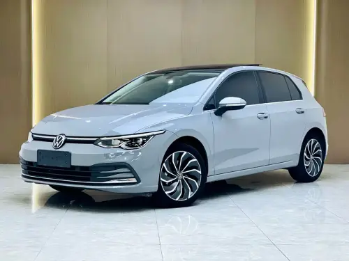 Volkswagen Golf, 2022