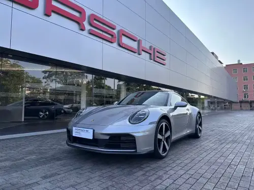 Porsche 911, 2025