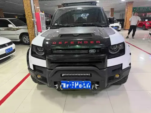 Land Rover Defender, 2021