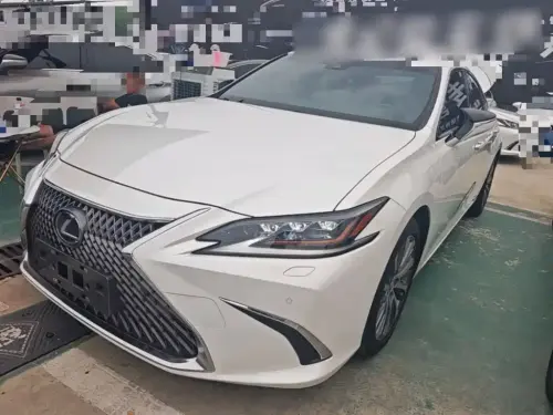 Lexus ES, 2021