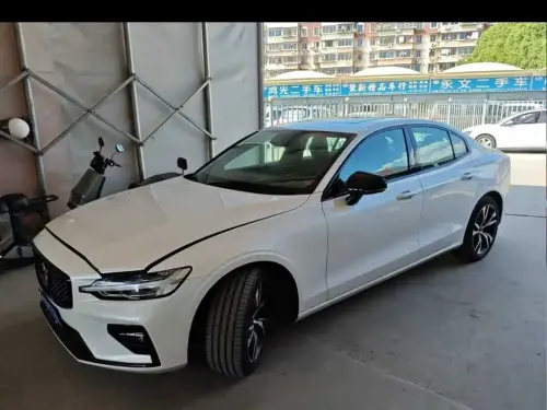 Volvo S60, 2024