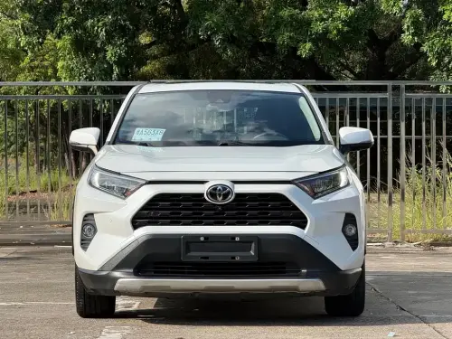 Toyota RAV4, 2023